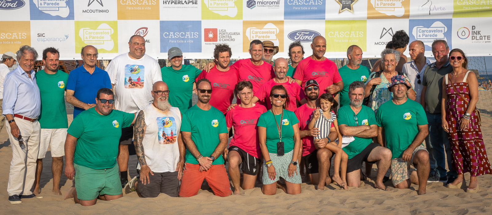 Cascais | As mãos que ajudam no areal