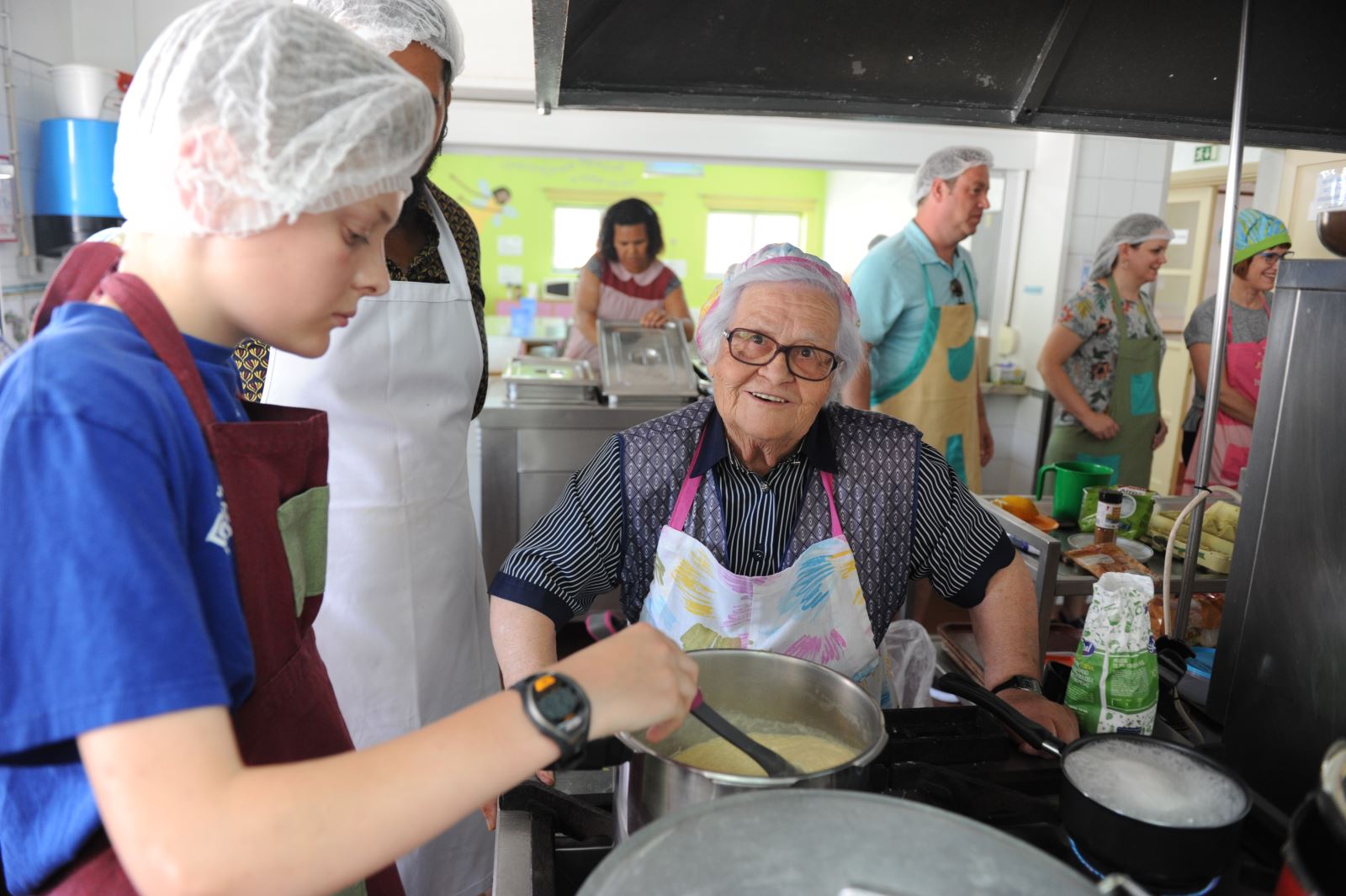 Almada | ‘Avós do mar’ ensinam turistas a cozinhar