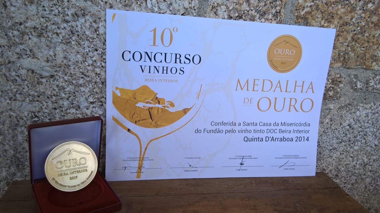 Fundão | Medalha de ouro para vinho comemorativo dos 500 anos