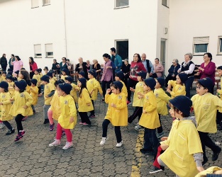 Valongo | Dançar zumba é motivo de alegria para crianças e idosos